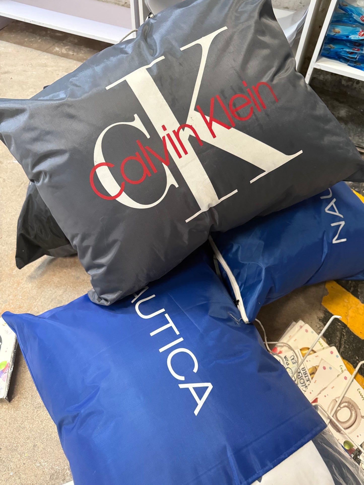 Almohada tipo CK nautica 2 piezas