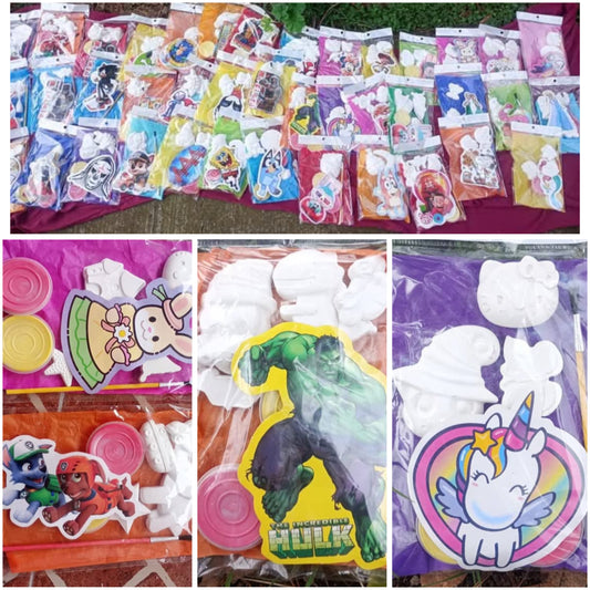 Figura de yeso con dibujo y pintura