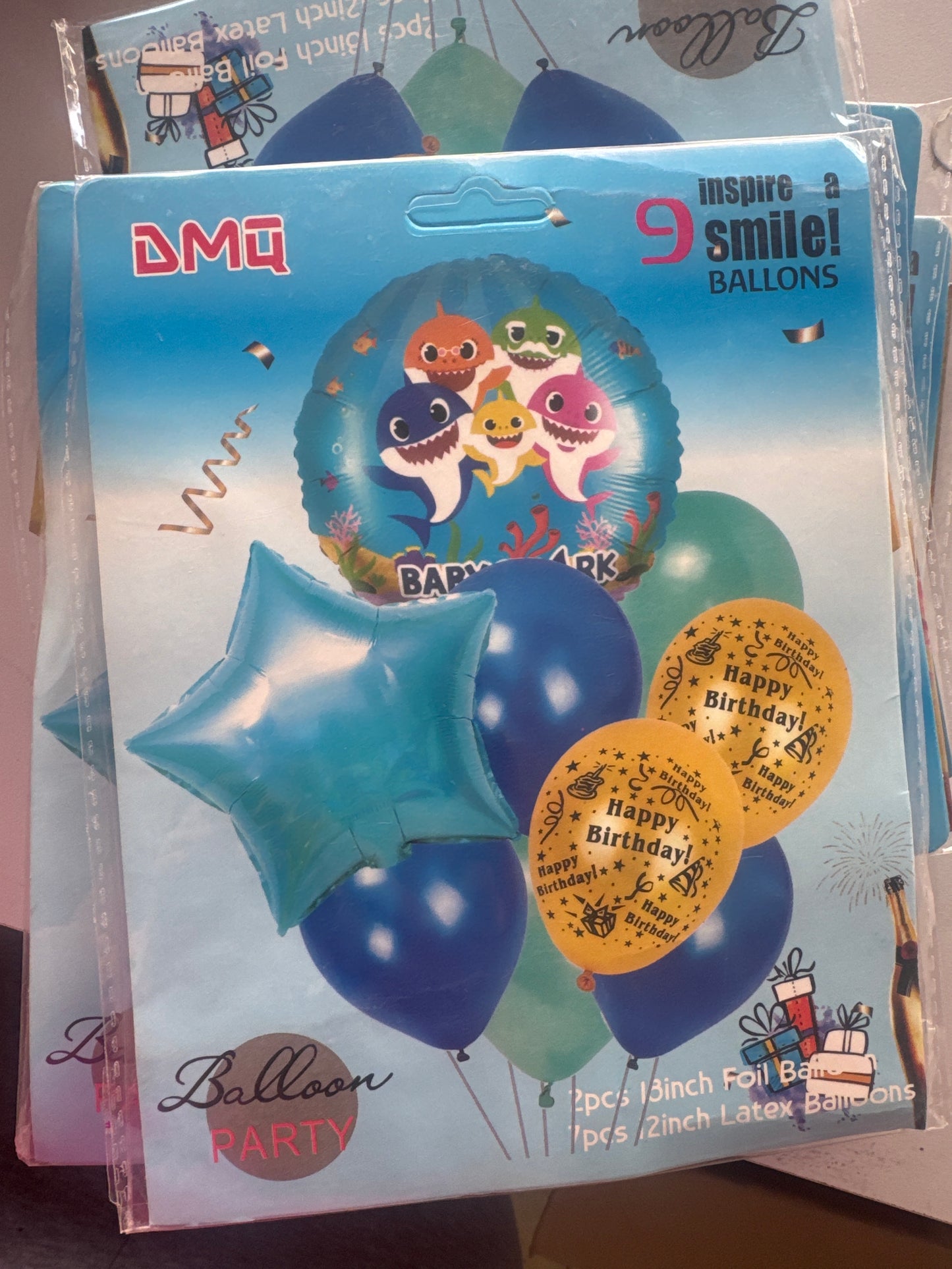 Bouquet baby shark 9 piezas