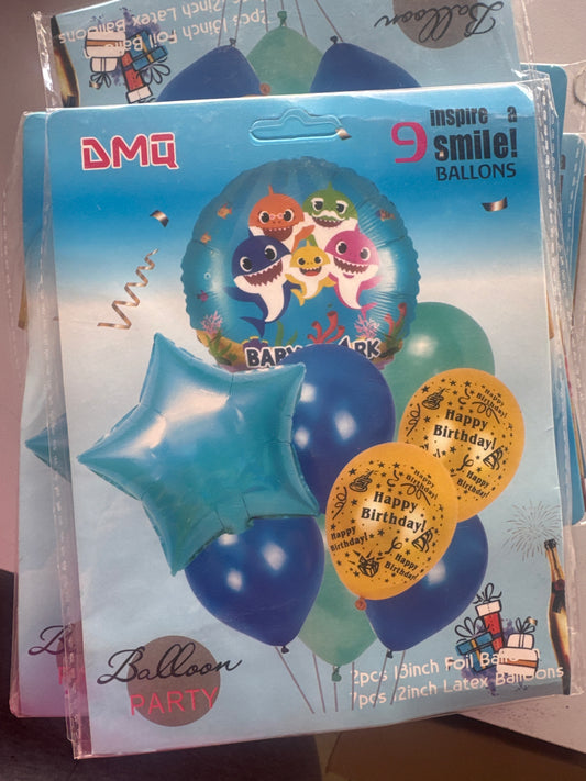 Bouquet baby shark 9 piezas