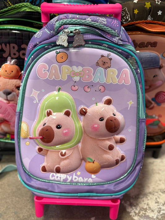 Mochila capibara llantas frutas