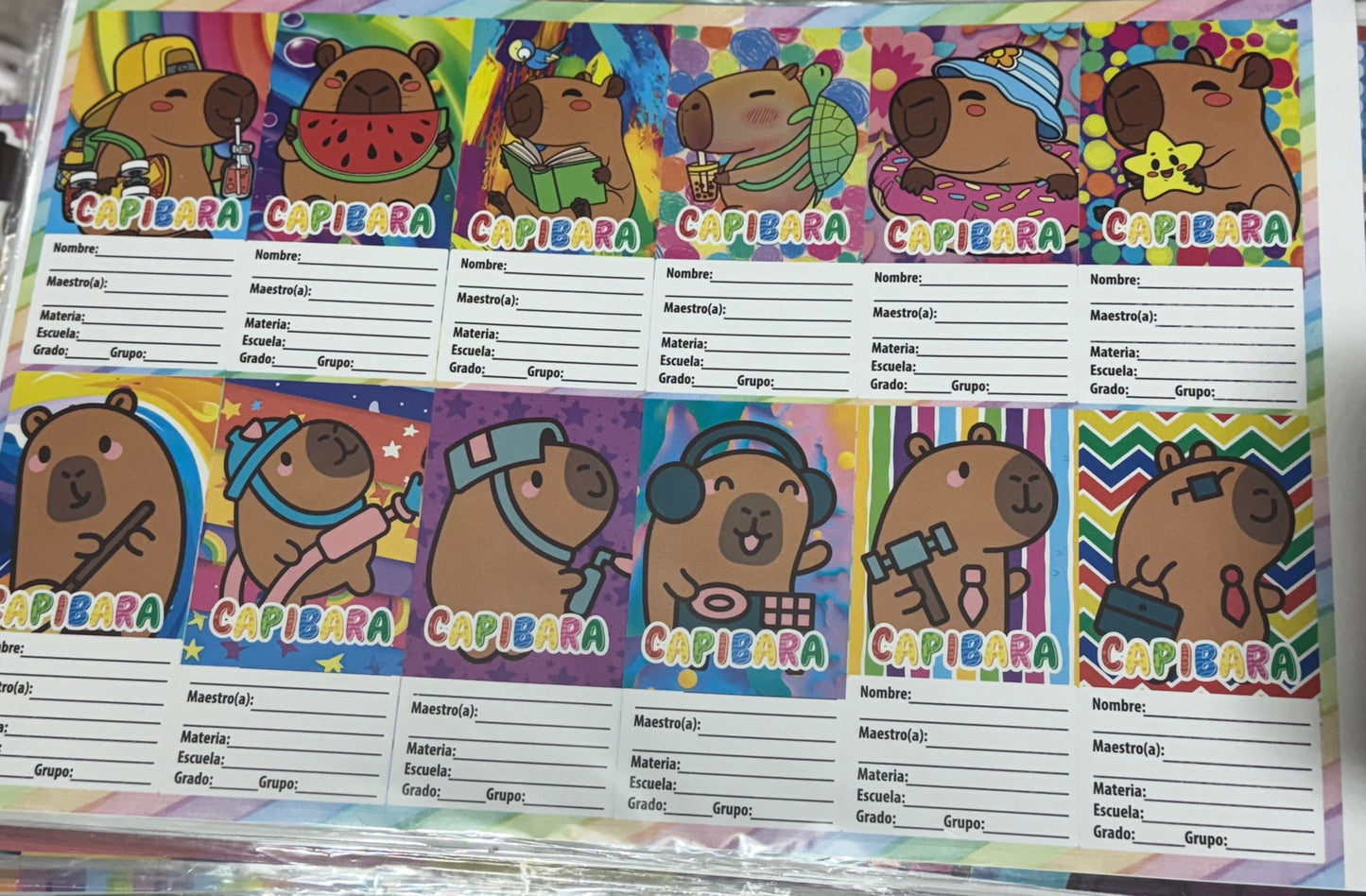 Plantilla etiqueta datos escolares capibara