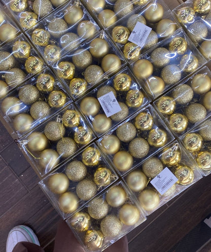 Esfera 6 piezas roja y dorada