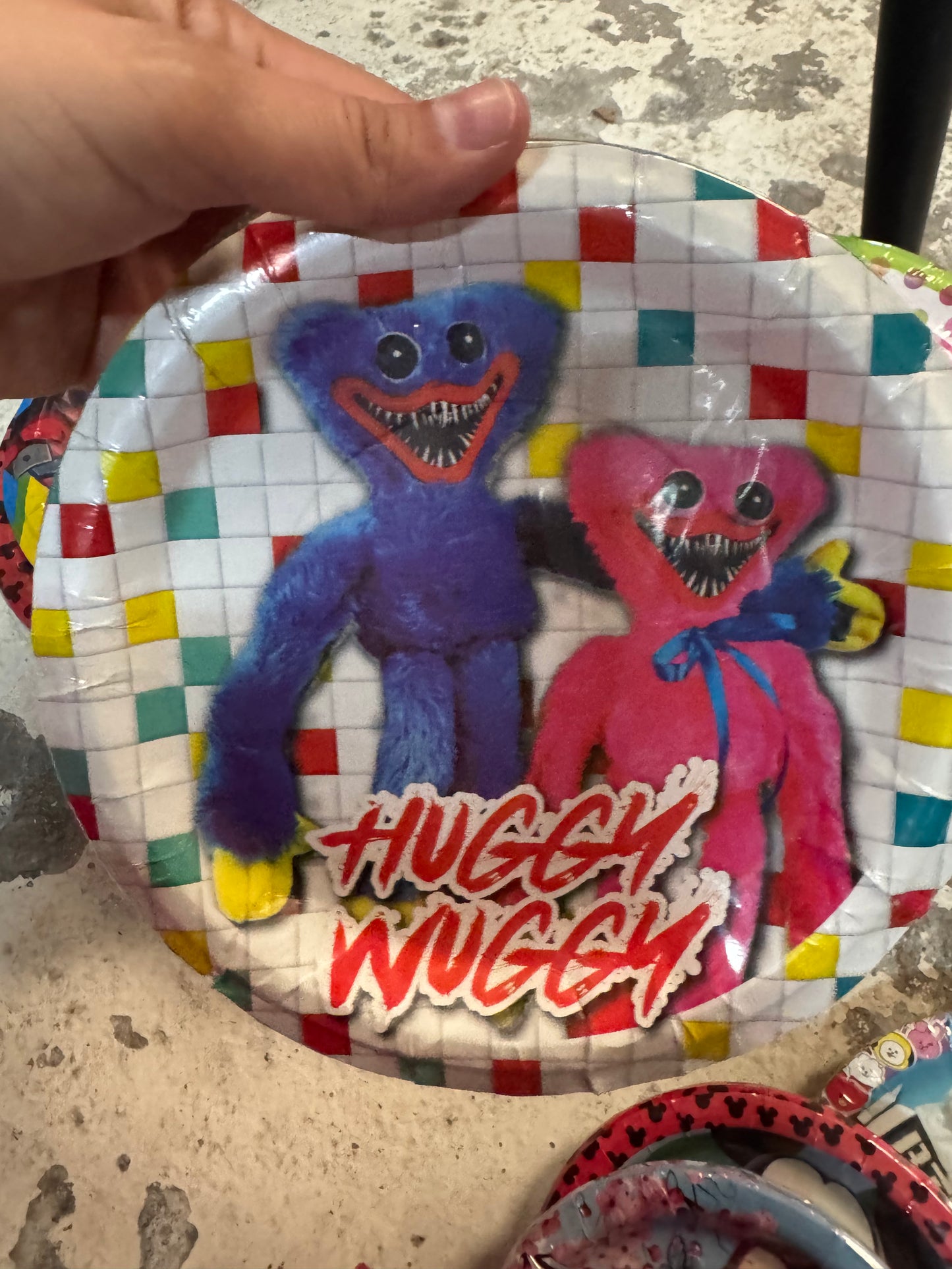 plato pastelero huggy wuggy