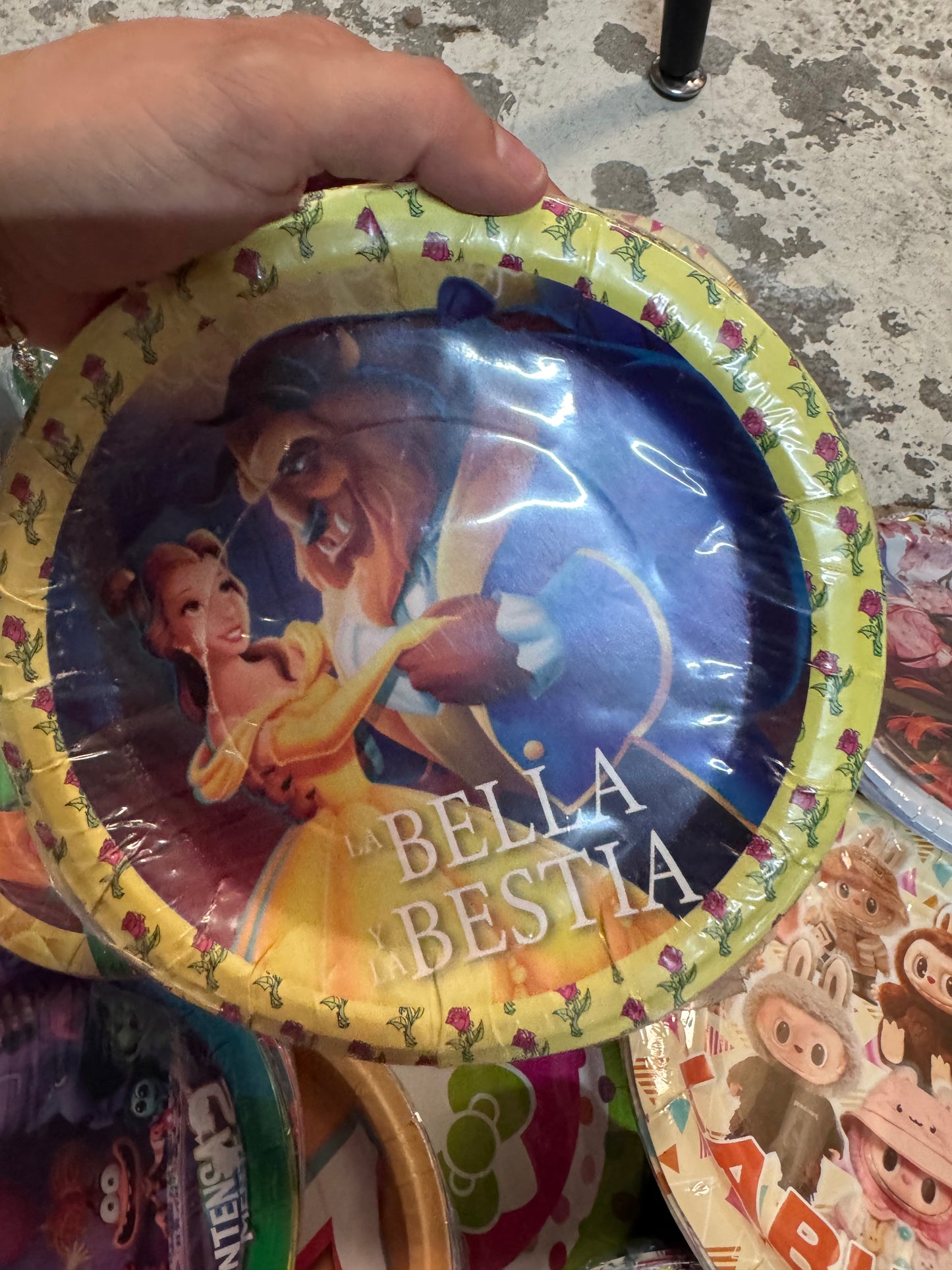 plato pastelero bella y bestia